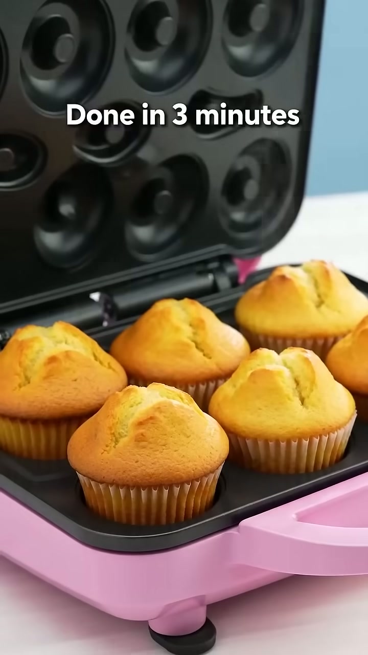 Golden full-size cupcakes done in about ten minutes — no oven