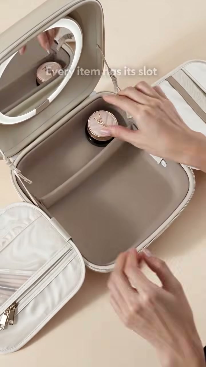 Padded slots and elastic loops give every item its place